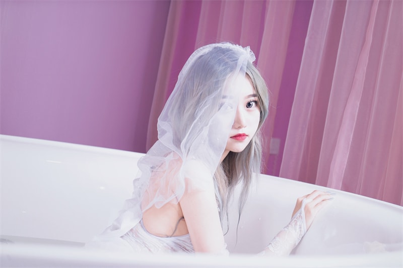 图片[3]-eloise软软入水婚纱，浴缸里如梦如幻的新娘-子萌小栈