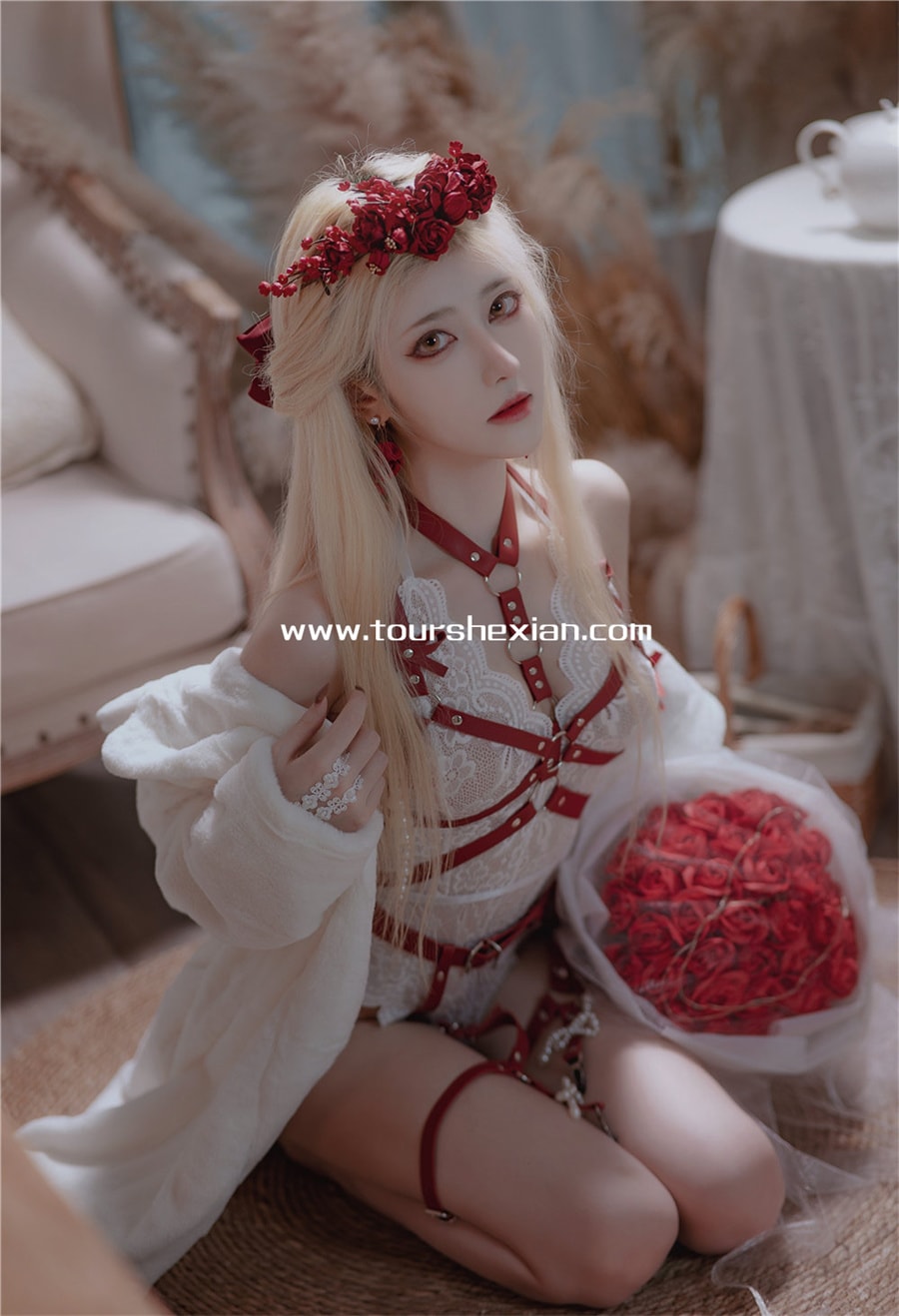 图片[2]-南桃Momoko摄影新作《玫瑰》：梦幻古堡中的绝美情调-子萌小栈